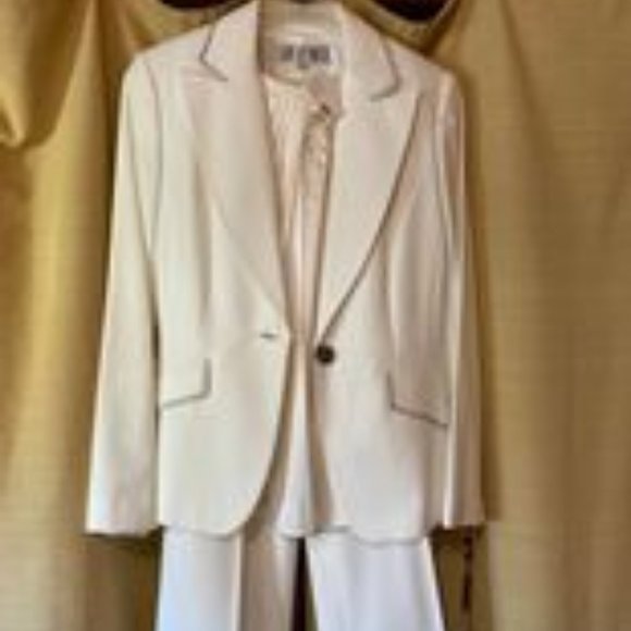 Tahara - Arthur S. Levine - White Suit - Picture 1 of 6